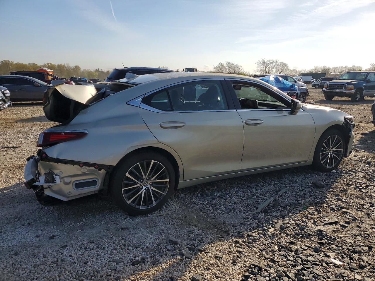 Lexus Es Base