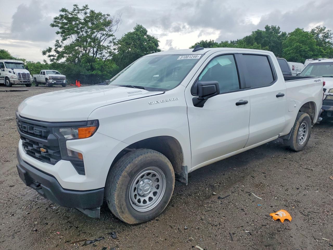 Salvage Chevrolet Silverado Image