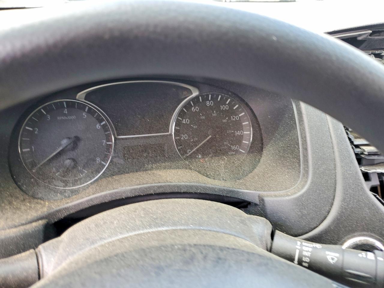 Nissan Pathfinder Sv