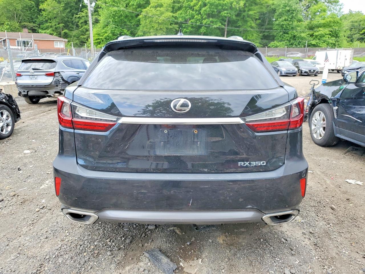 Lexus RX Base