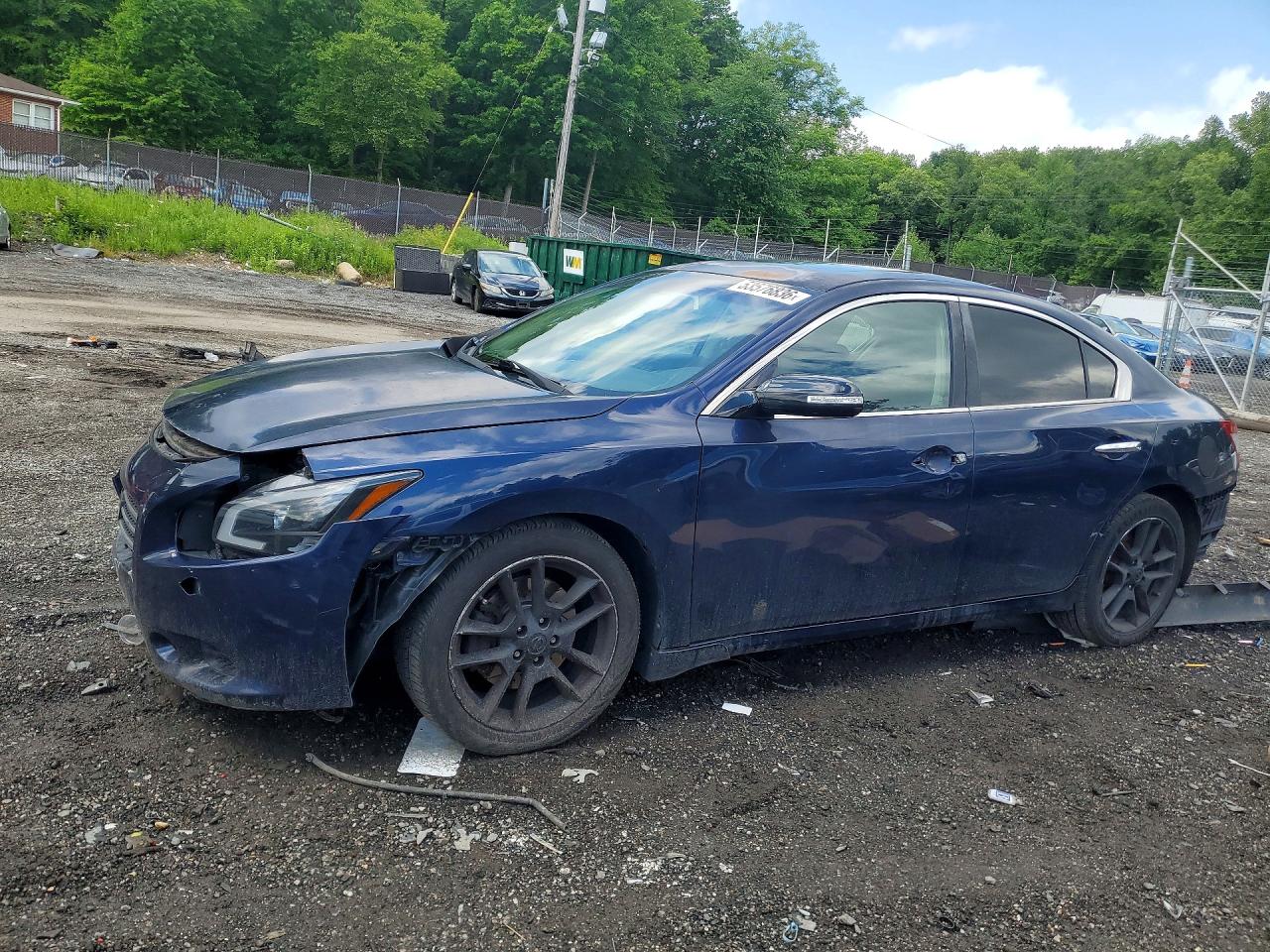 Salvage Nissan Maxima Image