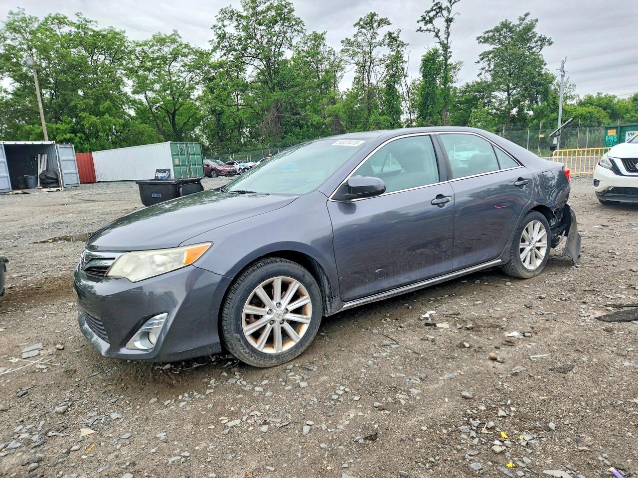 Salvage Toyota Camry Image