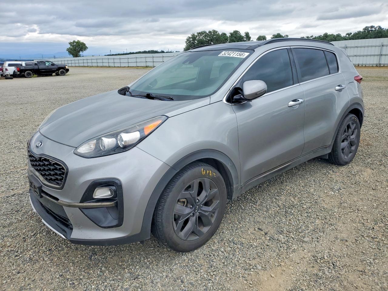 Salvage Kia Sportage Image
