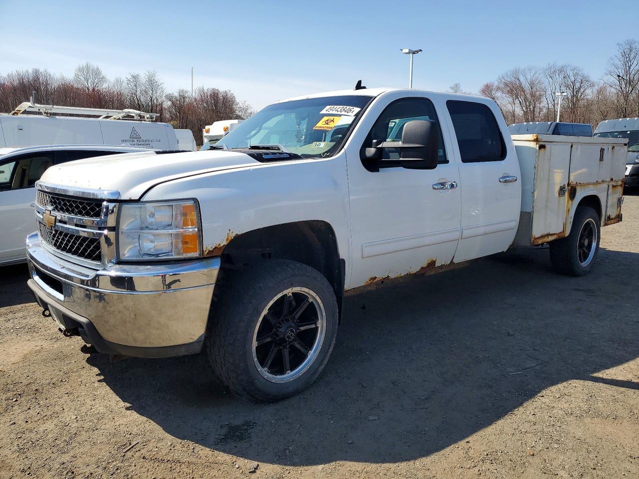 Salvage Chevrolet Silverado Image