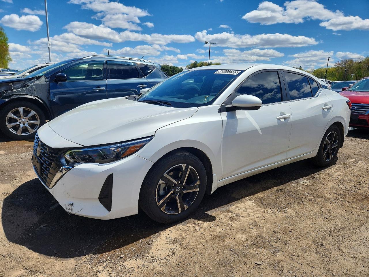Salvage Nissan Sentra Image