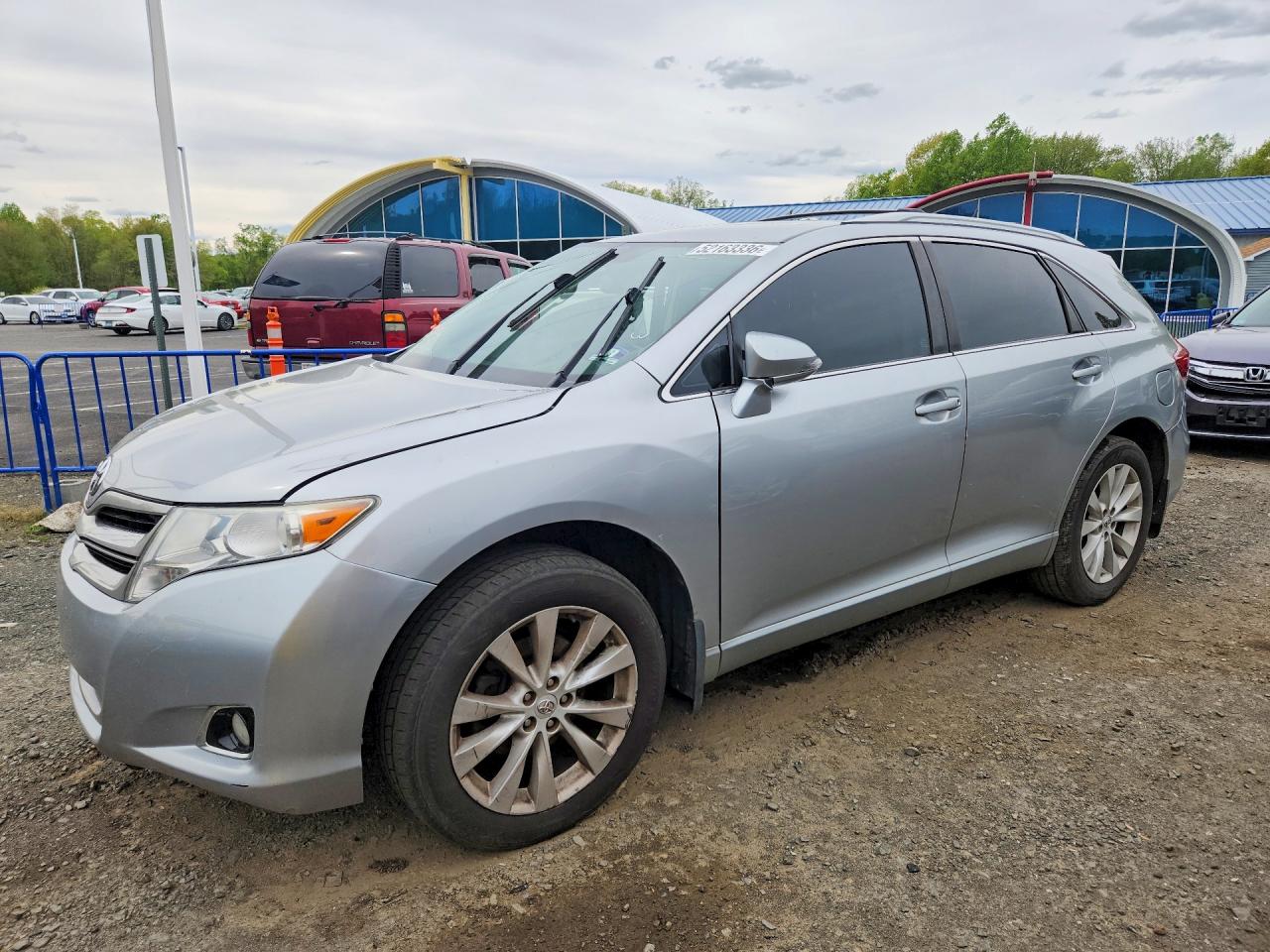 Salvage Toyota Venza Image