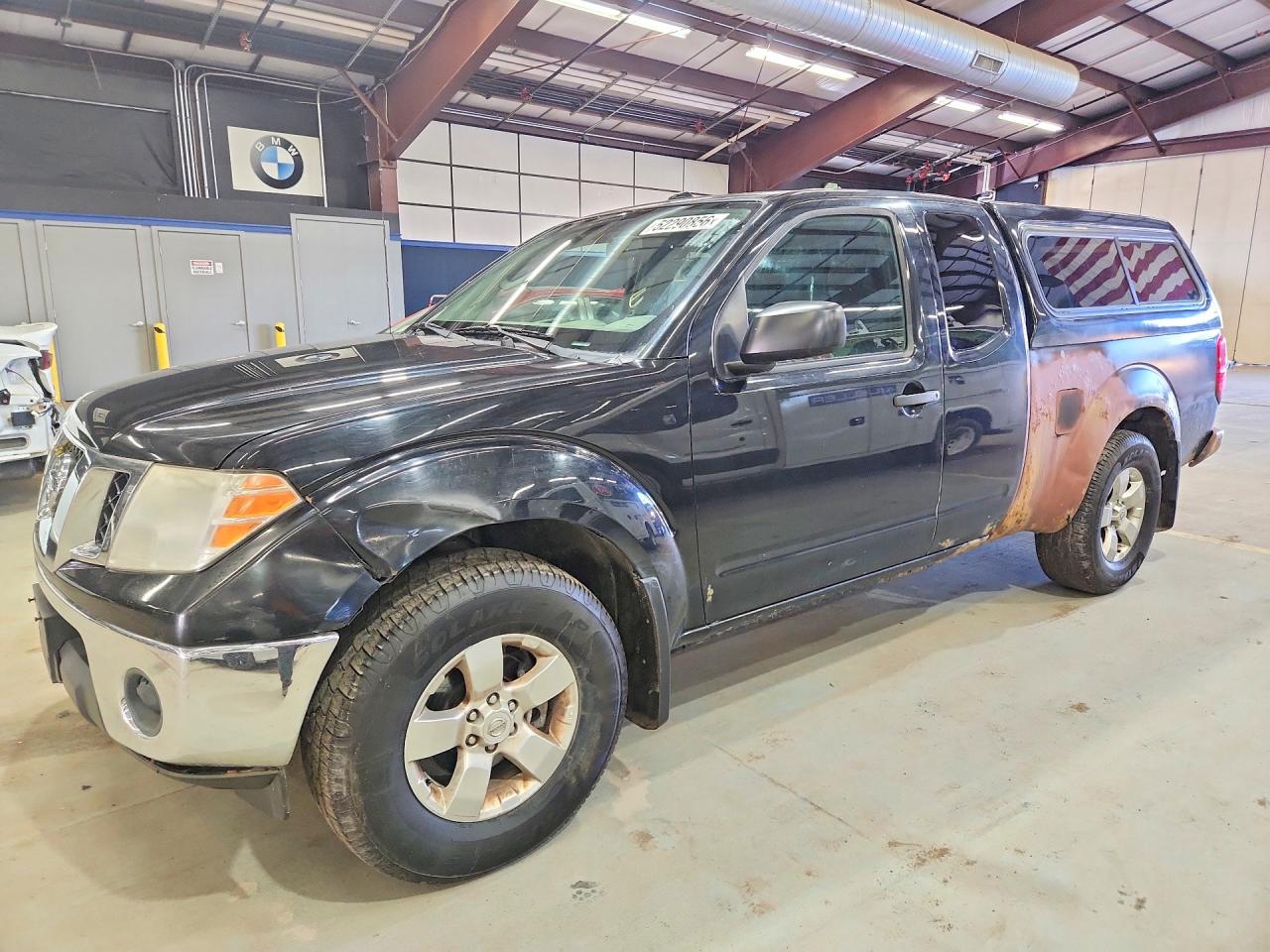 Salvage Nissan Frontier Image
