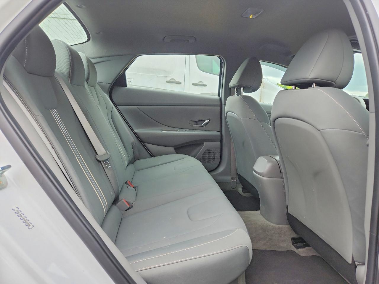 Hyundai ELANTRA Blue