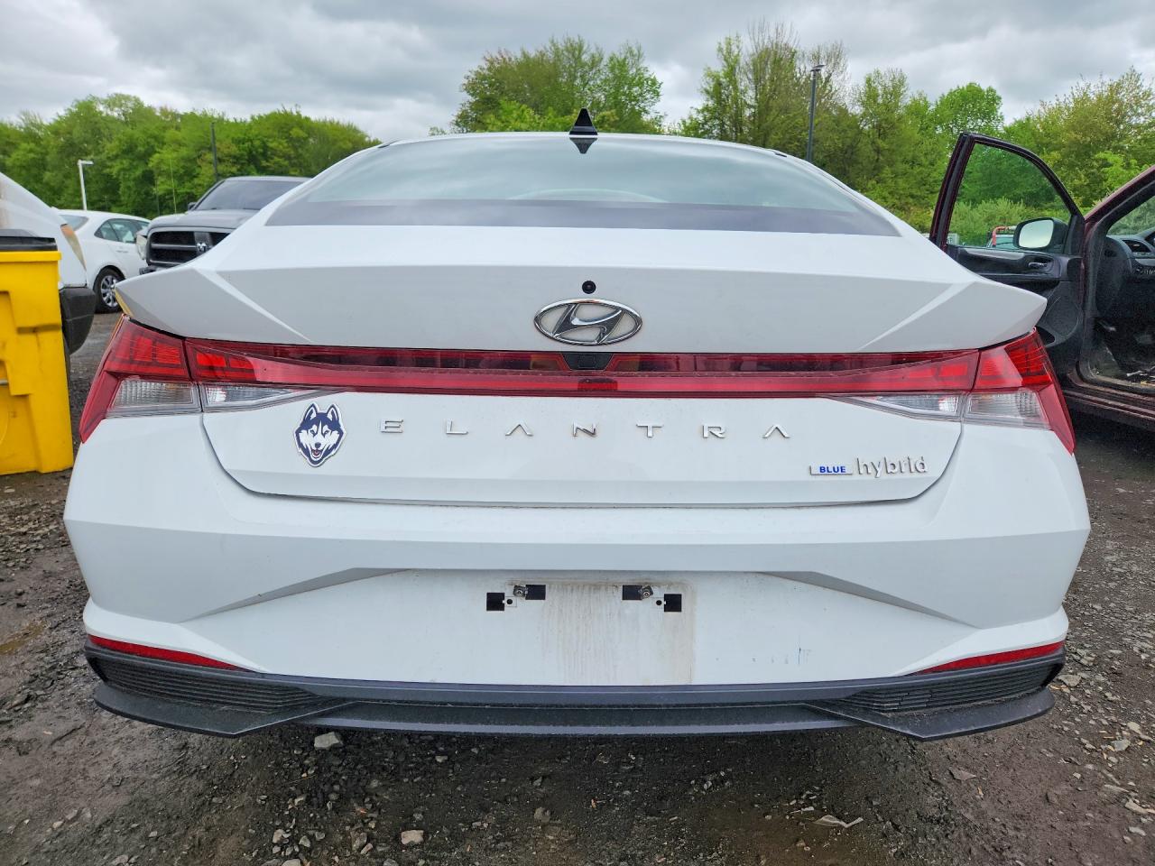 Hyundai ELANTRA Blue