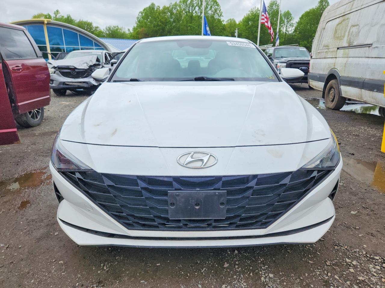Hyundai ELANTRA Blue