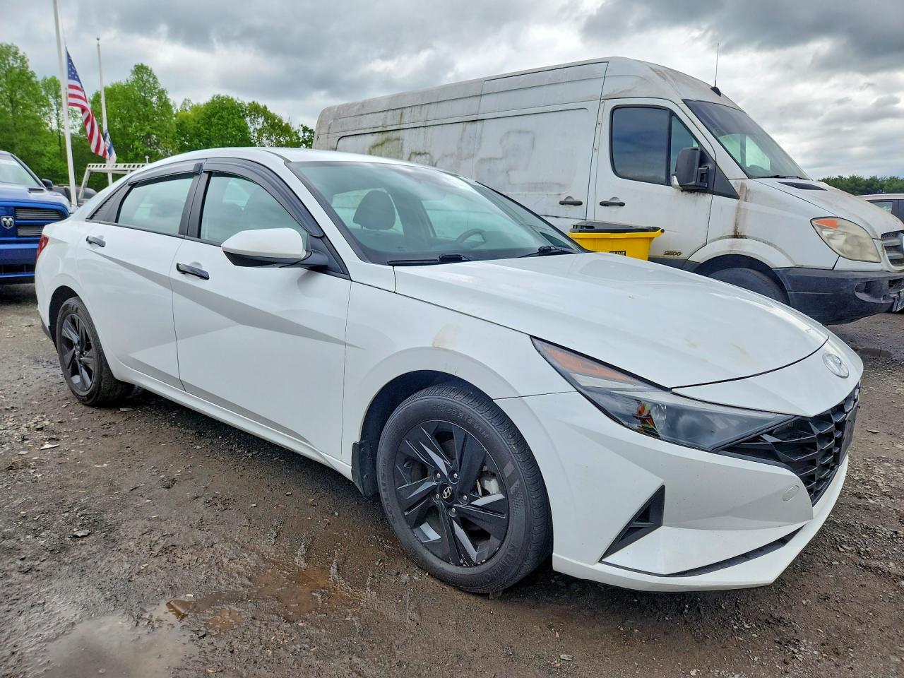 Hyundai ELANTRA Blue
