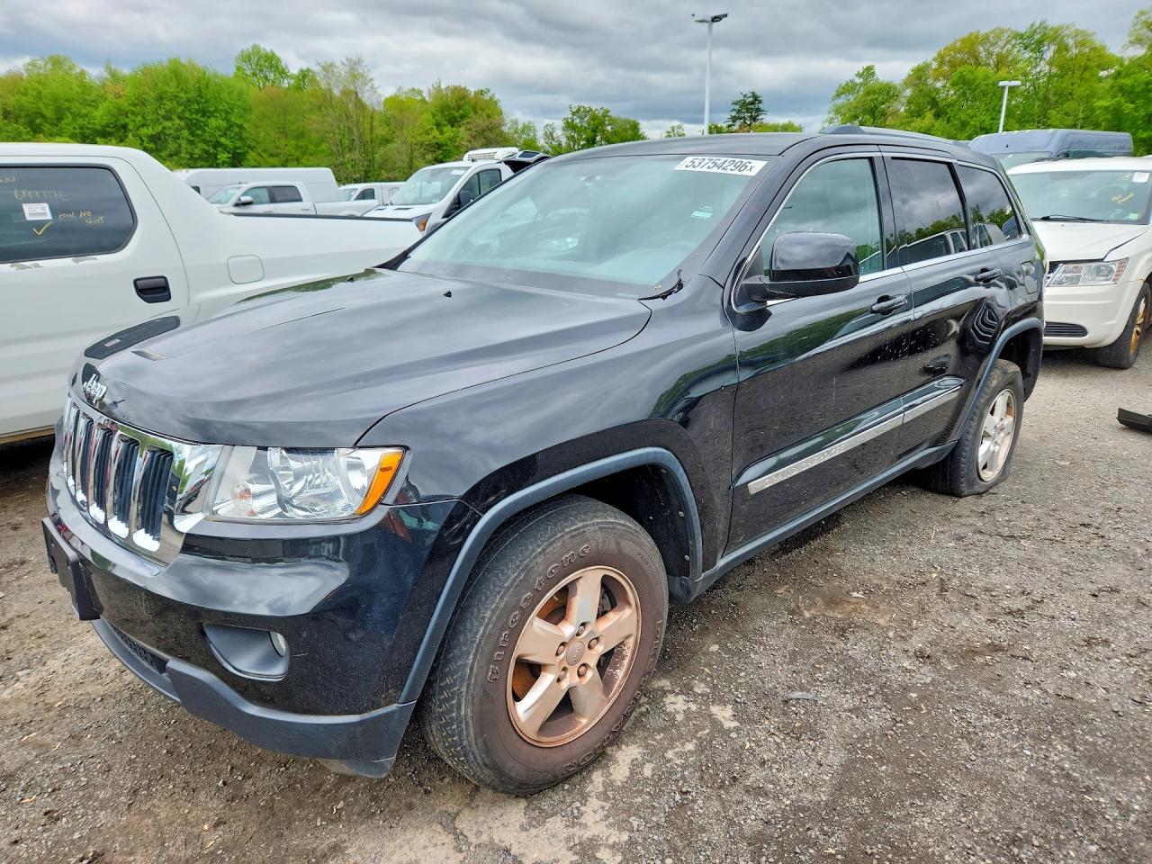 Salvage Jeep Cherokee Image