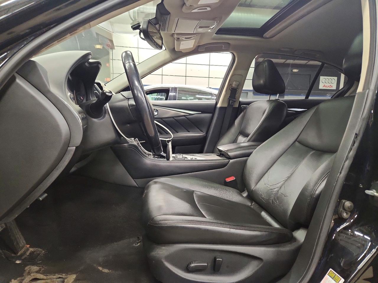 INFINITI Q50 3.0t S 3.0t Signature Edition