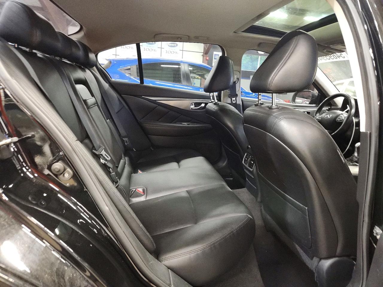 INFINITI Q50 3.0t S 3.0t Signature Edition