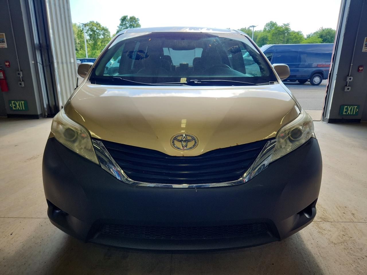 Toyota Sienna Le