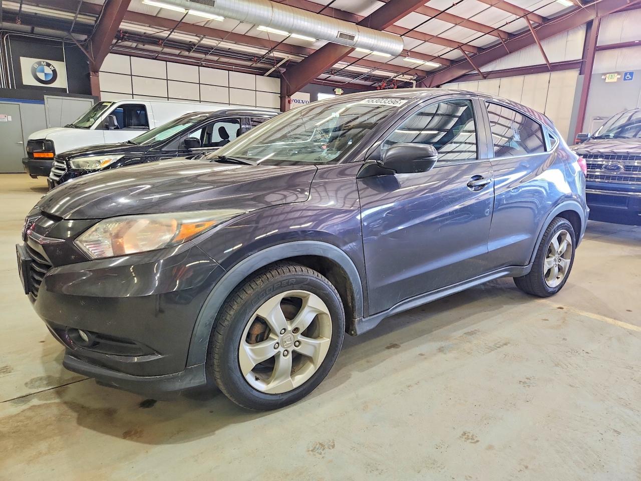 Salvage Honda HR-V Image