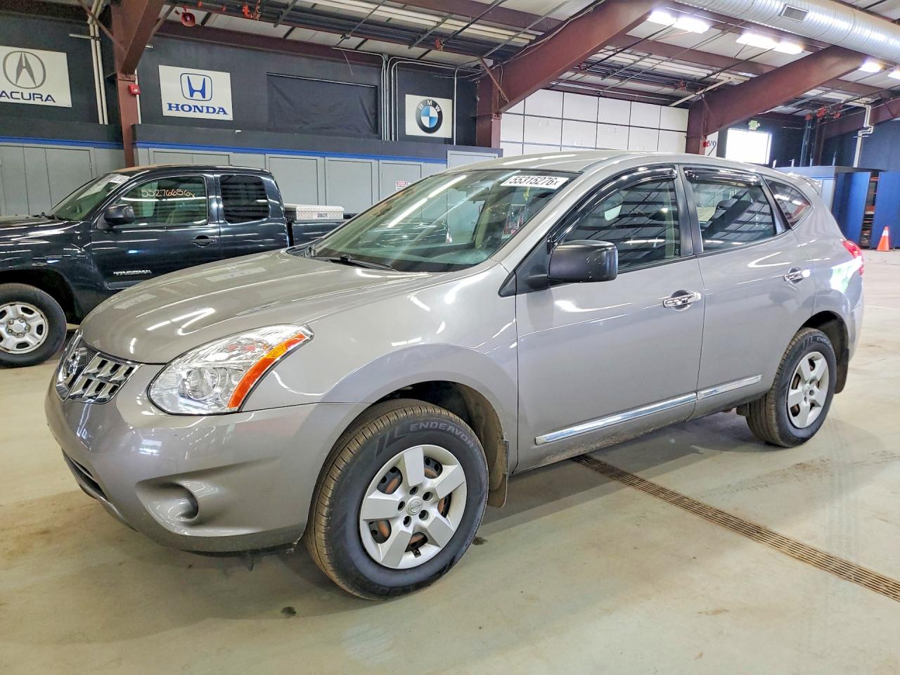 Salvage Nissan Rogue Image