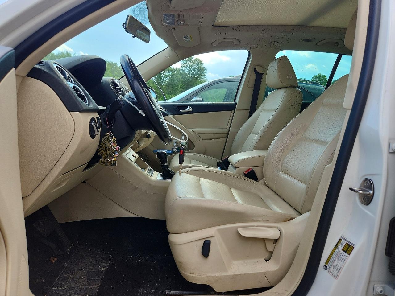Volkswagen Tiguan S