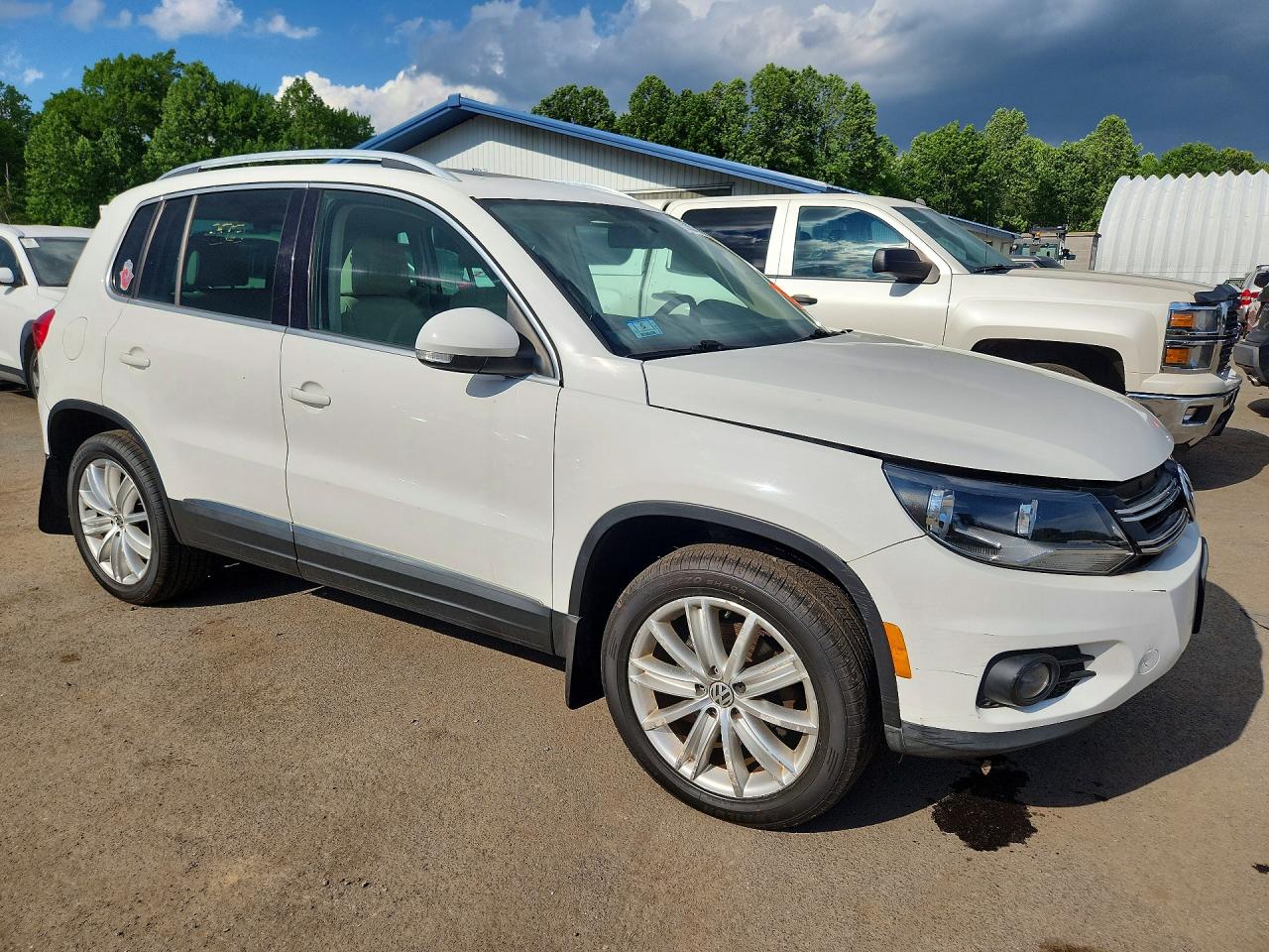 Volkswagen Tiguan S
