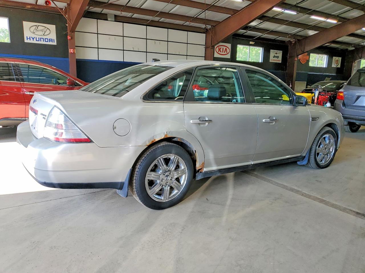 Ford Taurus Limited