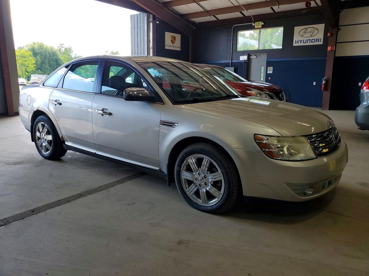 Ford Taurus Limited