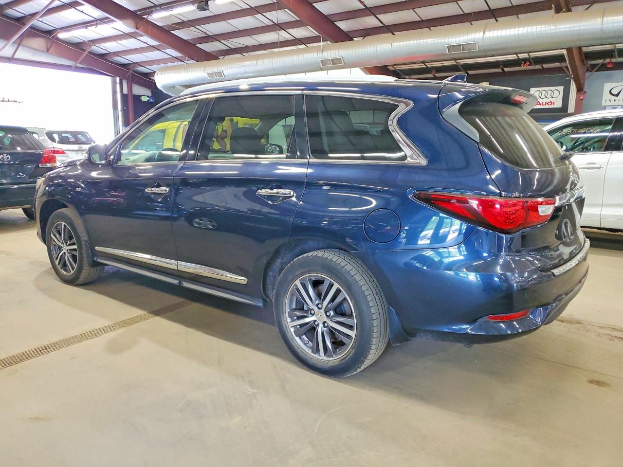 INFINITI Qx Base