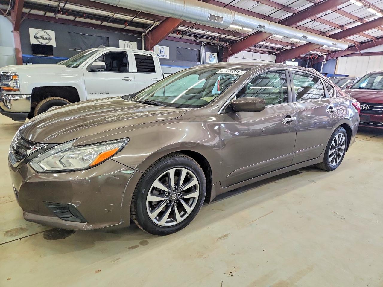 Salvage Nissan Altima Image