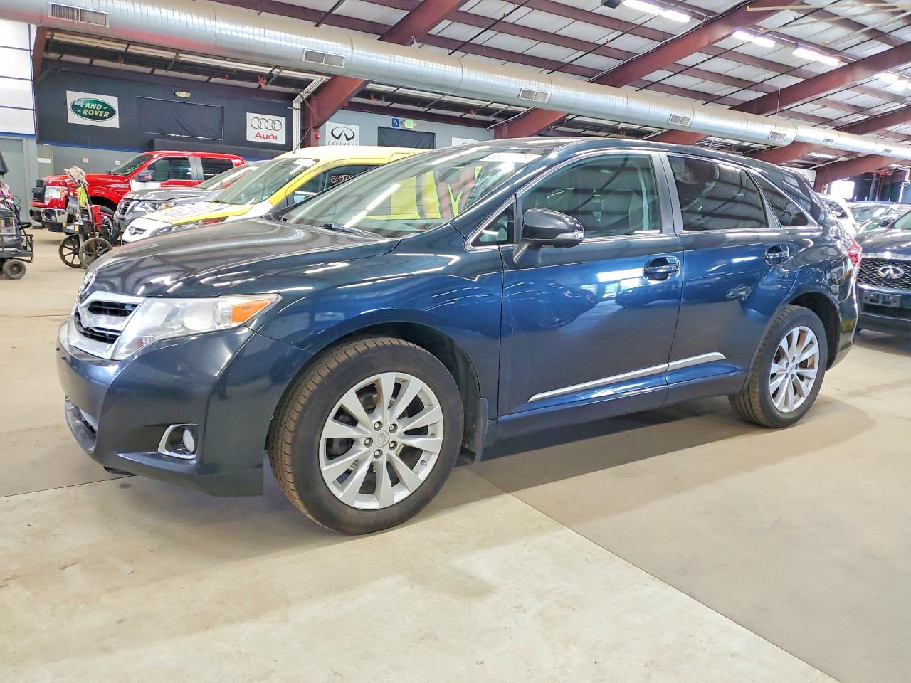 Salvage Toyota Venza Image