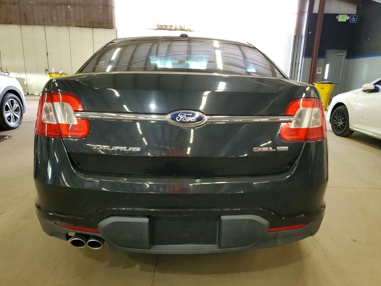 Ford Taurus Sel