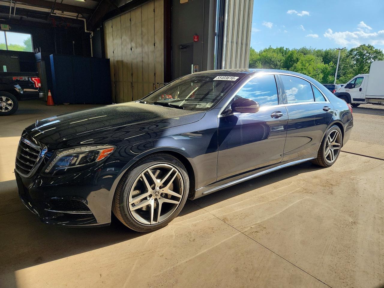 Salvage Mercedes-Benz S-Class Image
