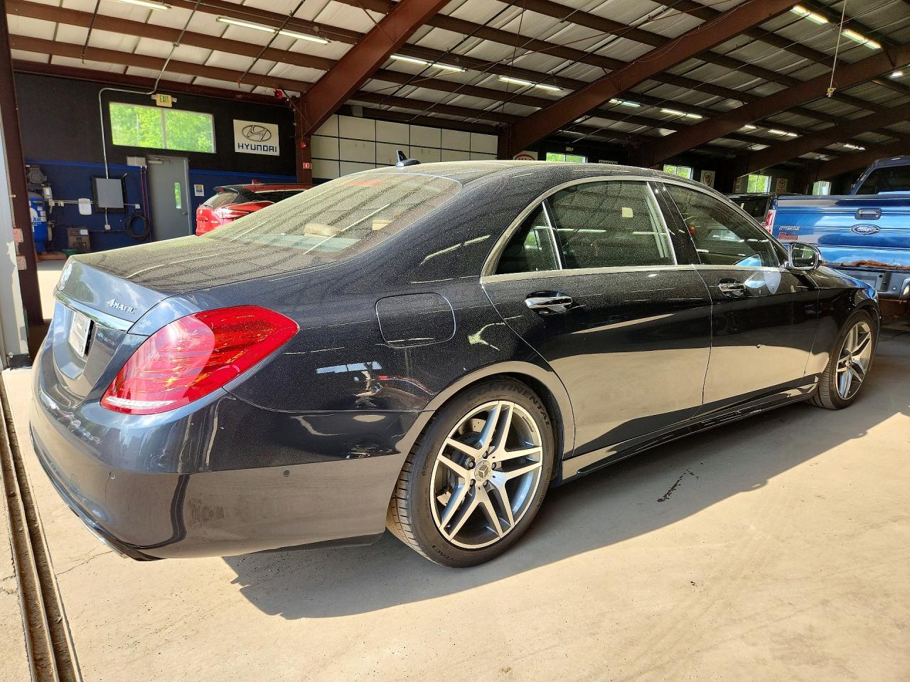Mercedes-Benz S-Class 550 4matic