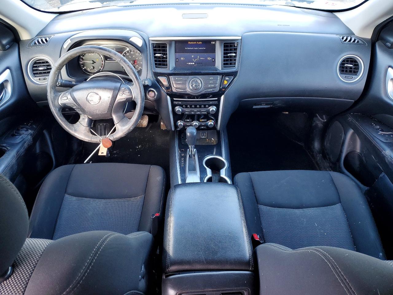 Nissan Pathfinder Sv