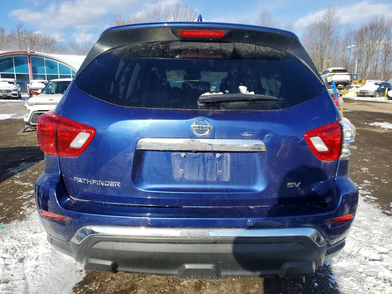 Nissan Pathfinder Sv