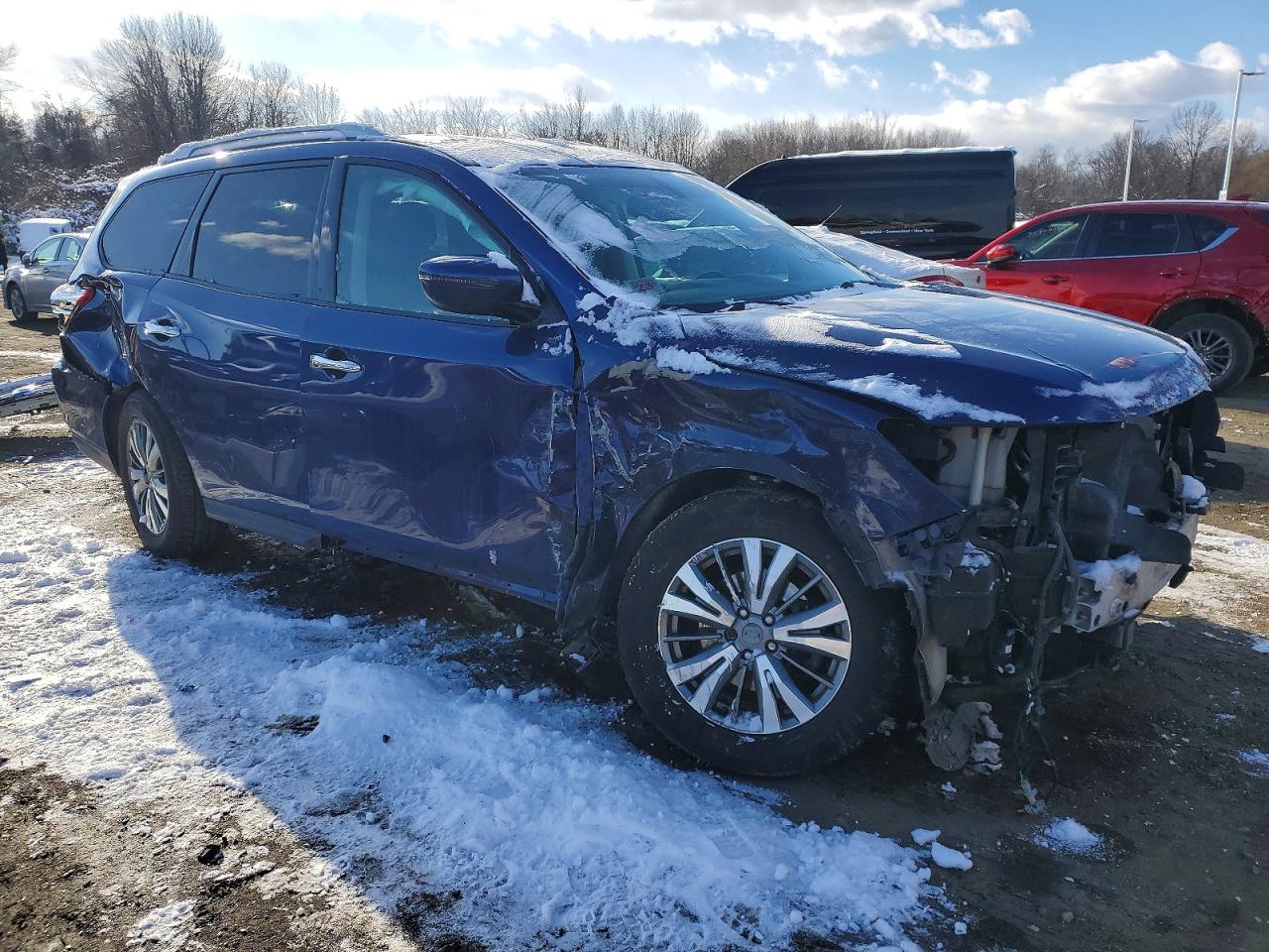 Nissan Pathfinder Sv