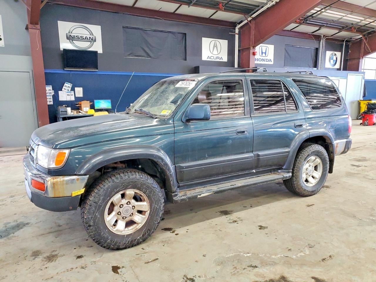 Salvage Toyota 4Runner Image