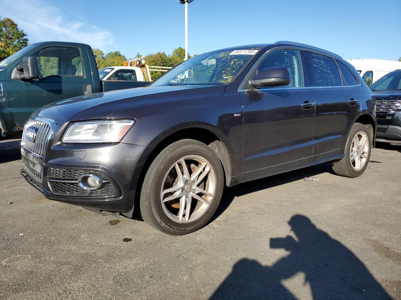 Salvage Audi Q5 Image