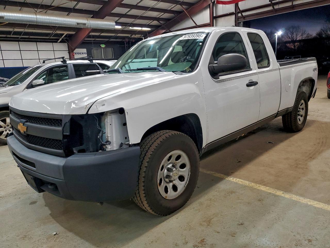 Salvage Chevrolet Silverado Image
