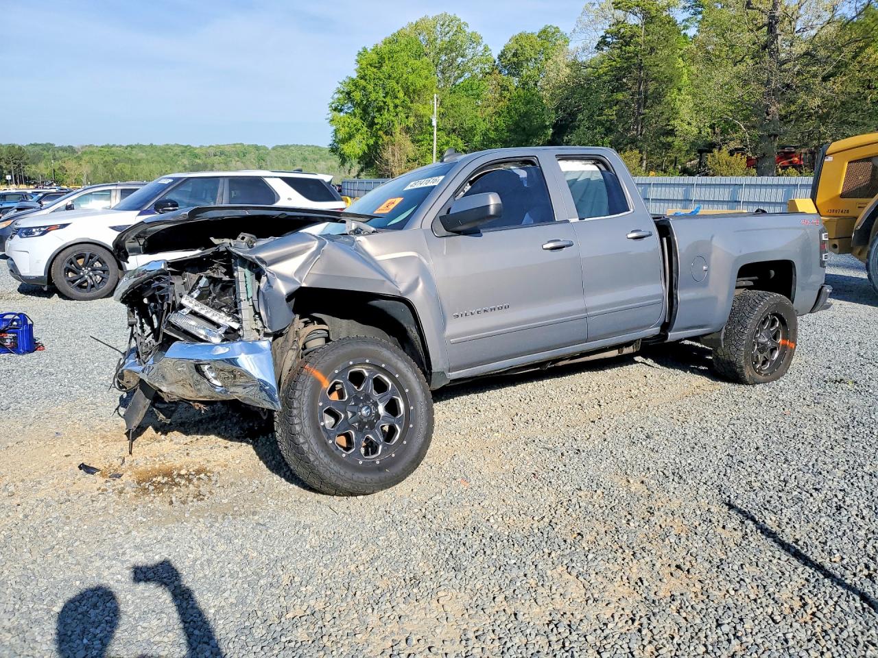 Salvage Chevrolet Silverado Image