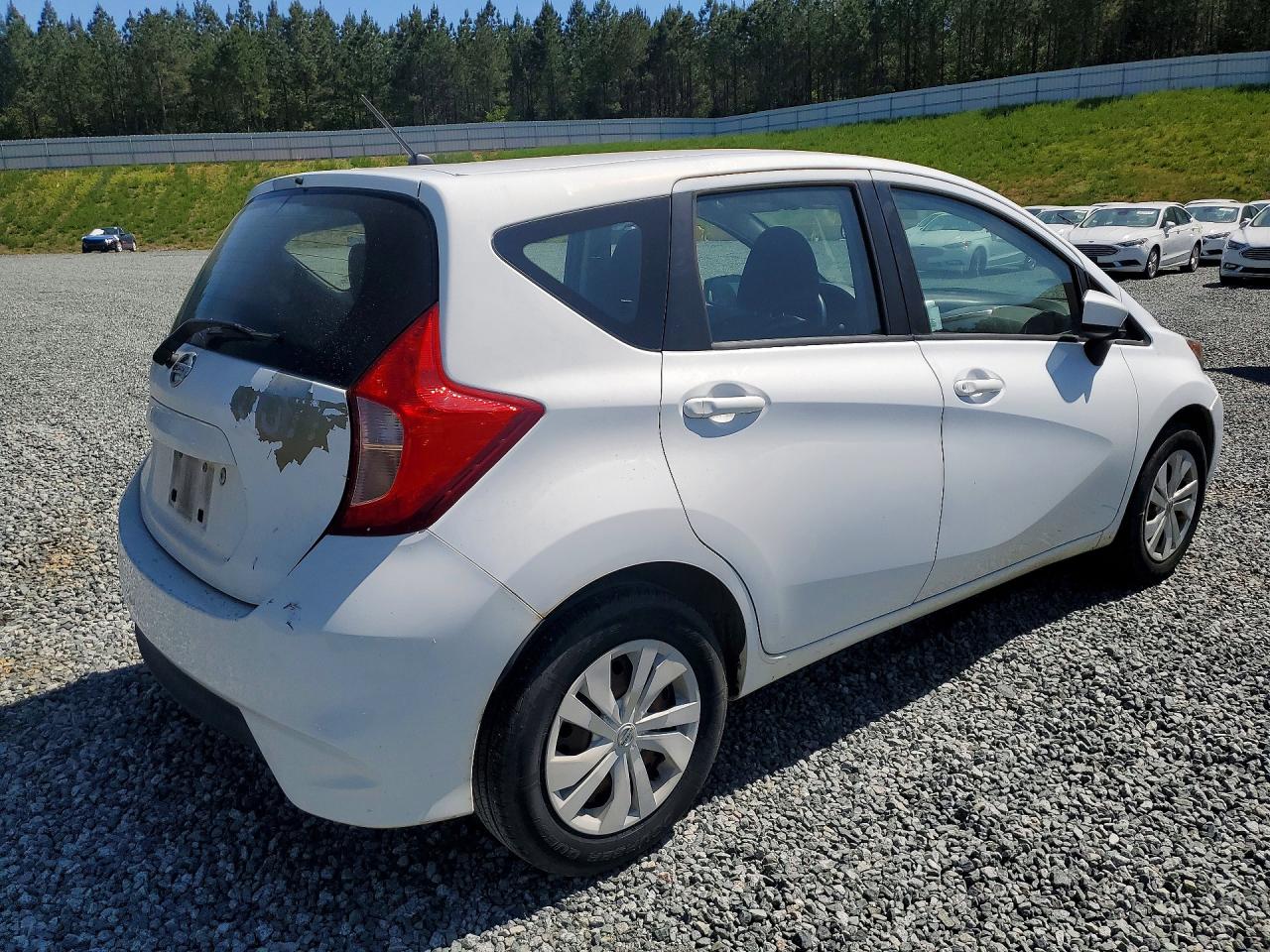 Nissan Versa S