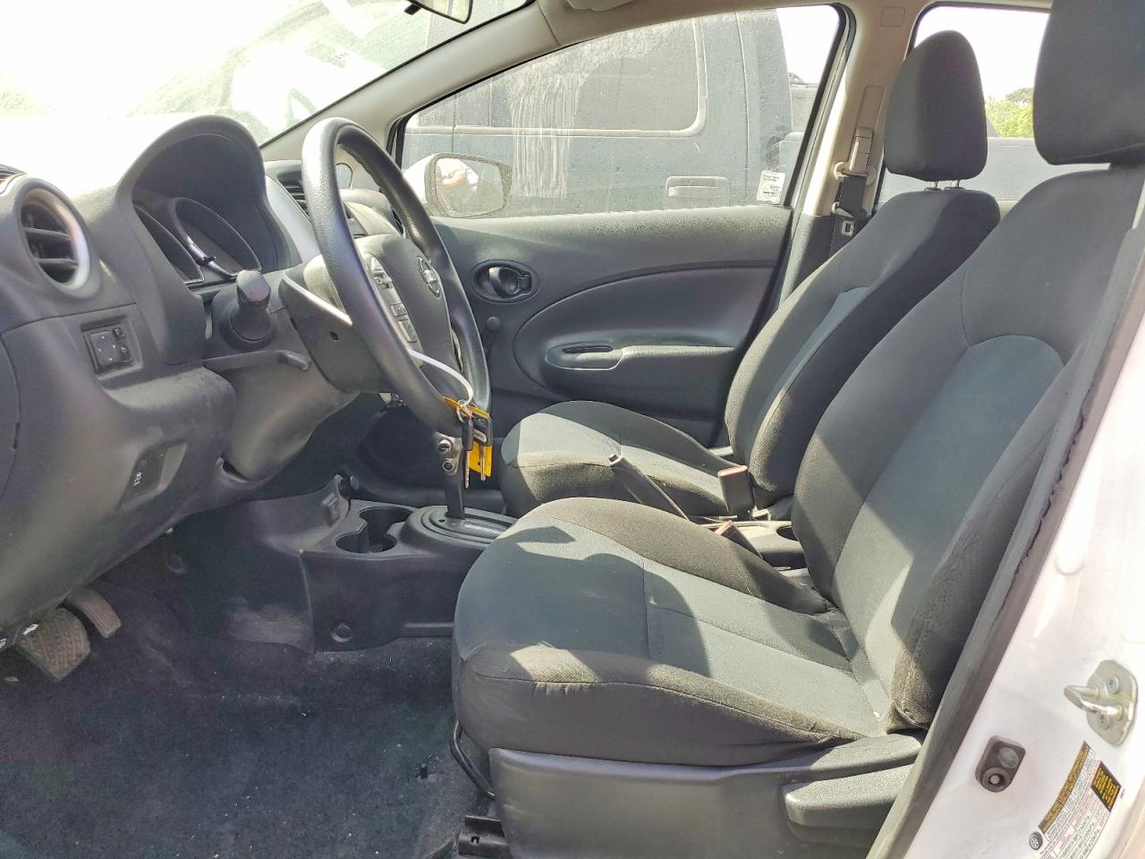 Nissan Versa S