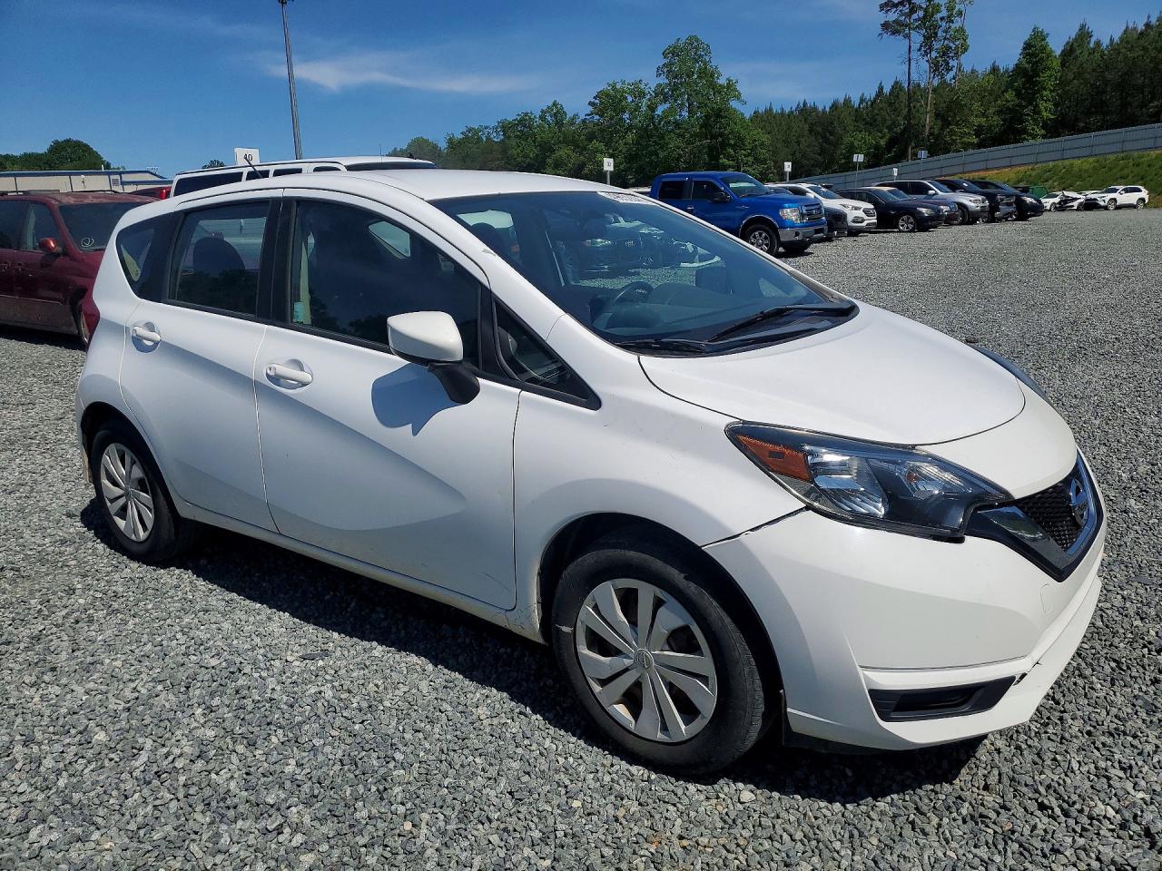 Nissan Versa S