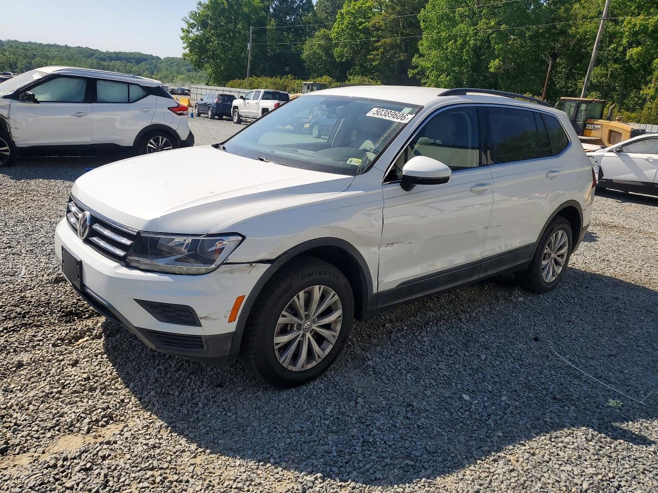 Salvage Volkswagen Tiguan Image
