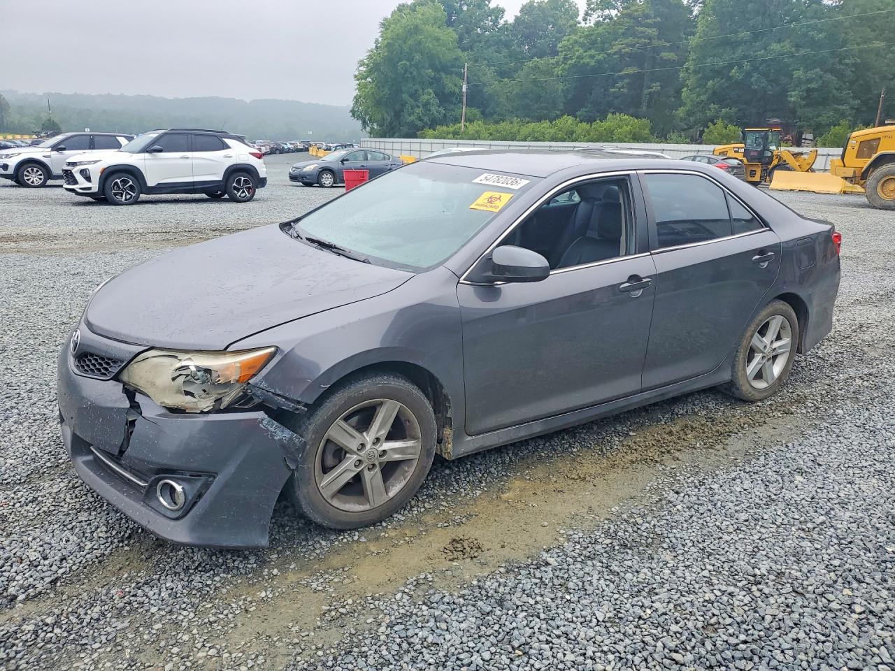 Salvage Toyota Camry Image