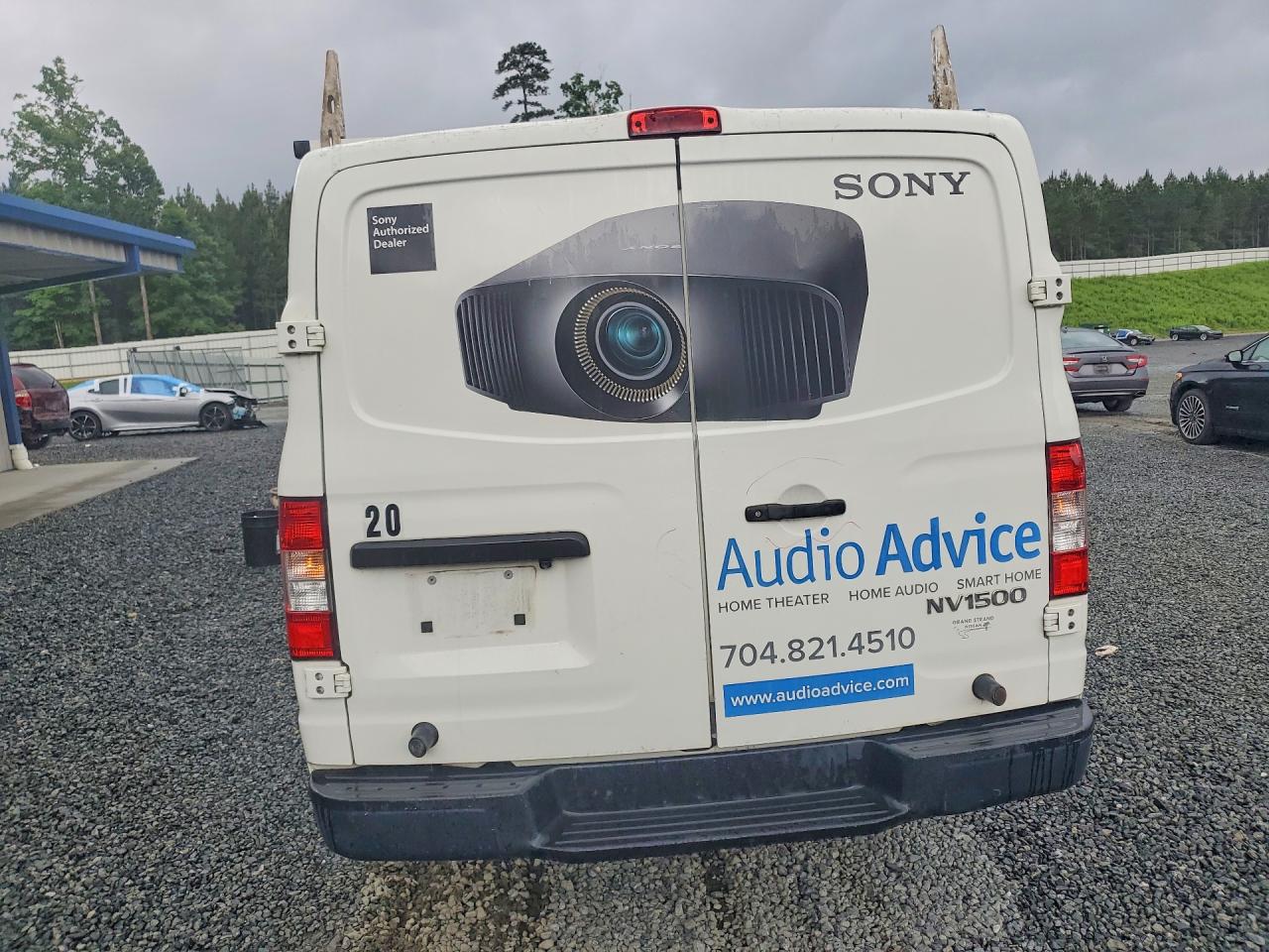 Nissan Nv 1500 S