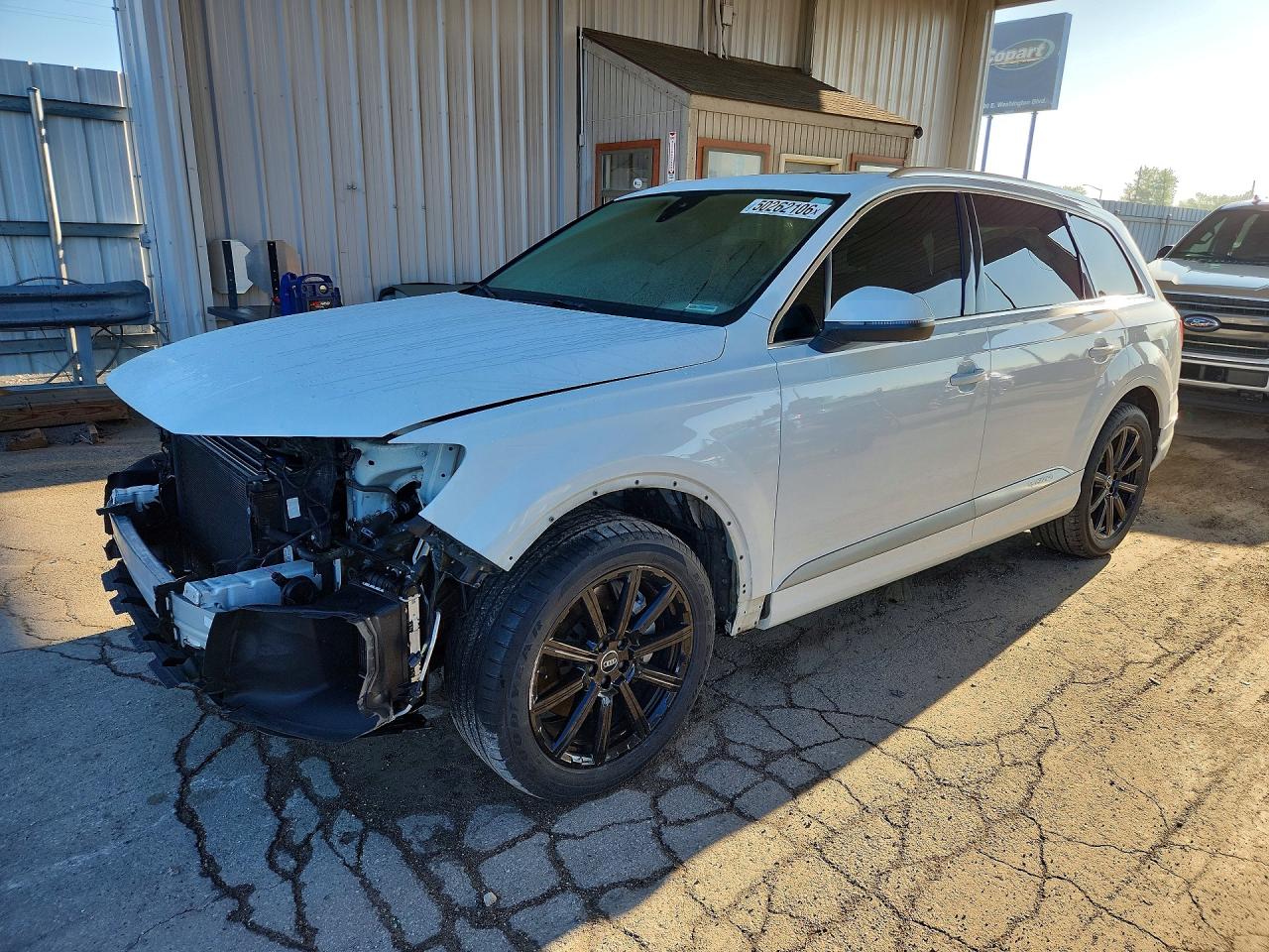 Salvage Audi Q7 Image