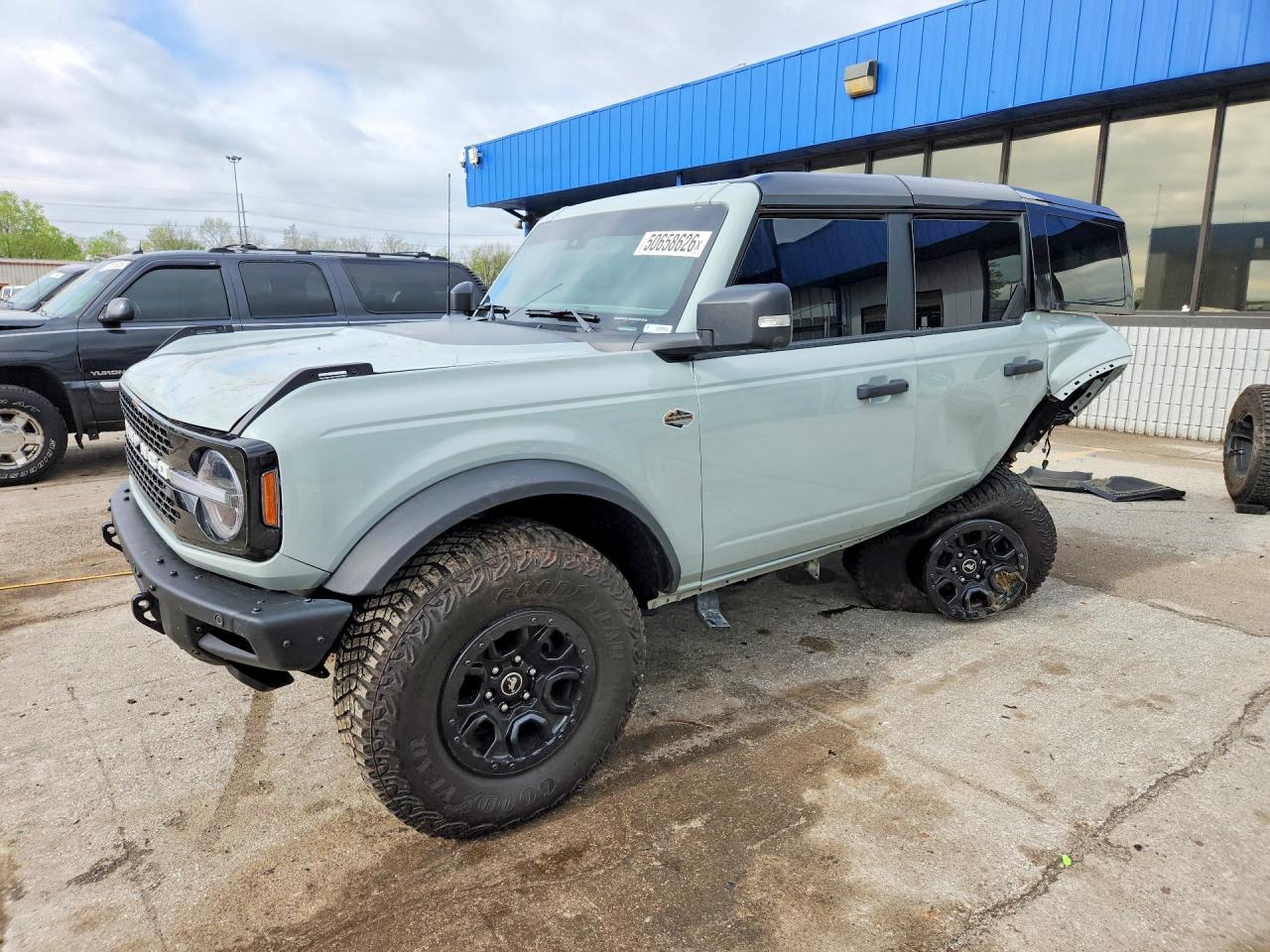 Salvage Ford Bronco Image