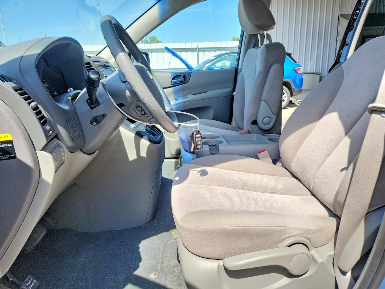 Kia Sedona Lx