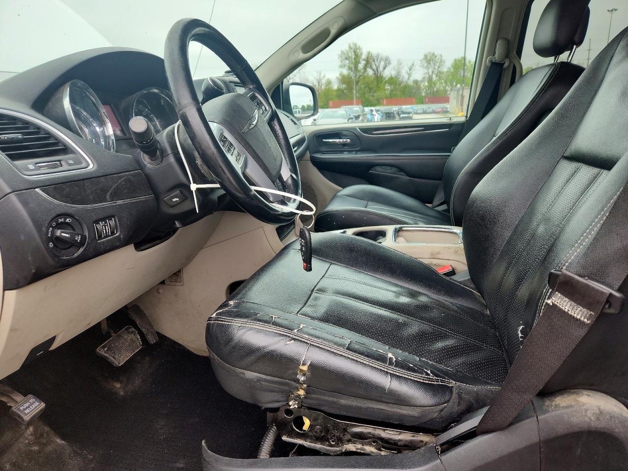 Chrysler Minivan Touring L