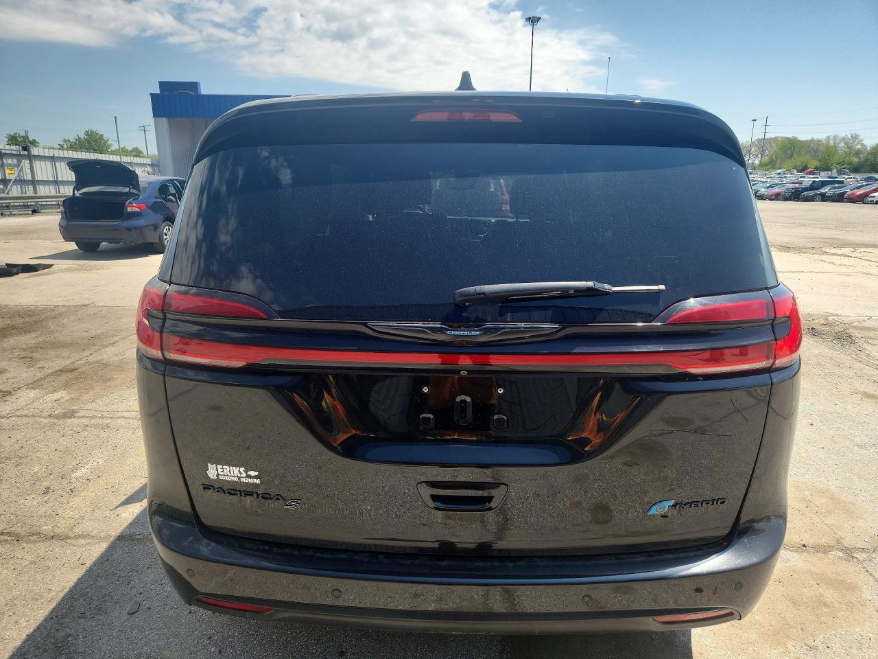 Chrysler Pacifica Hybrid Touring L