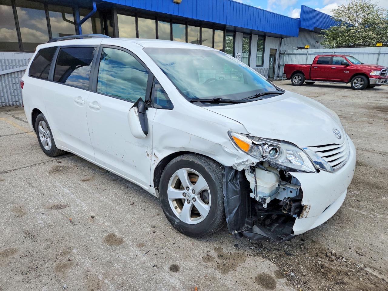 Toyota Sienna Le